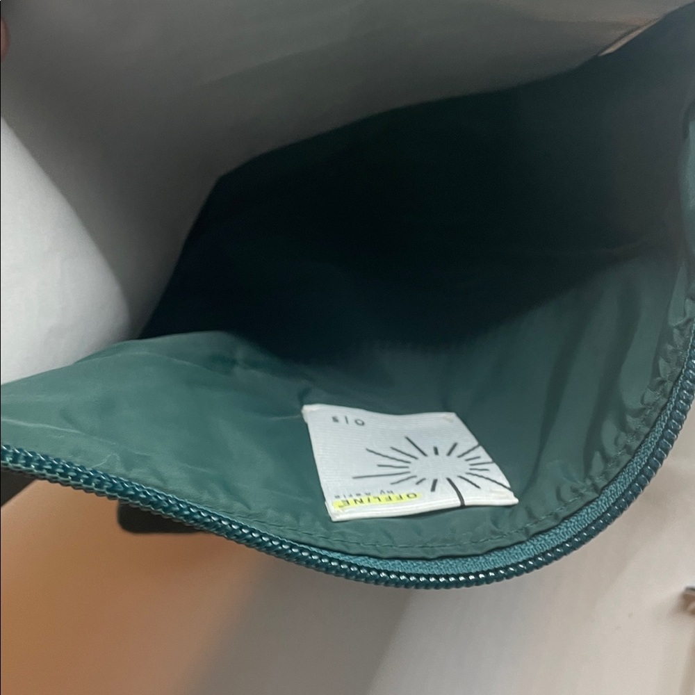 Aerie Green Cosmetic Bags with Yellow Design 000769 - Picture 6 of 9